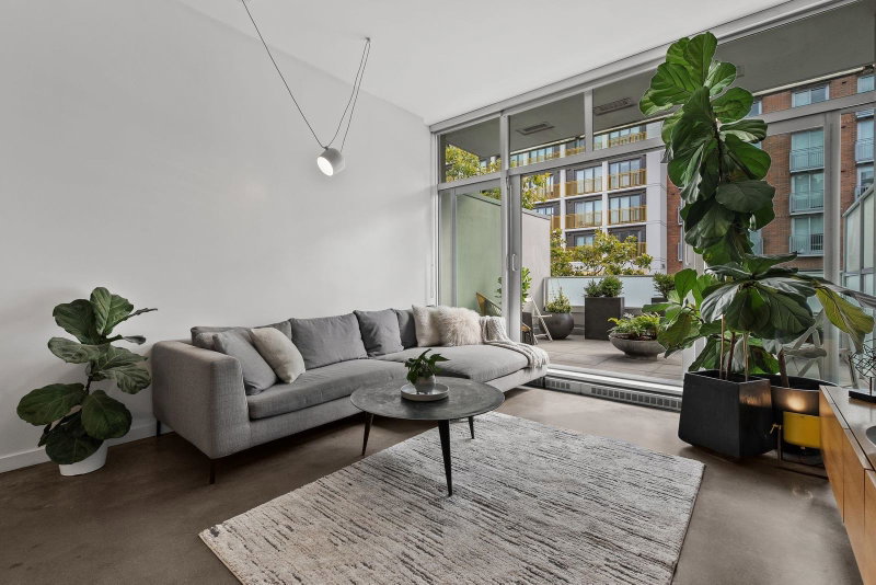 409 - 53 Hastings Street W