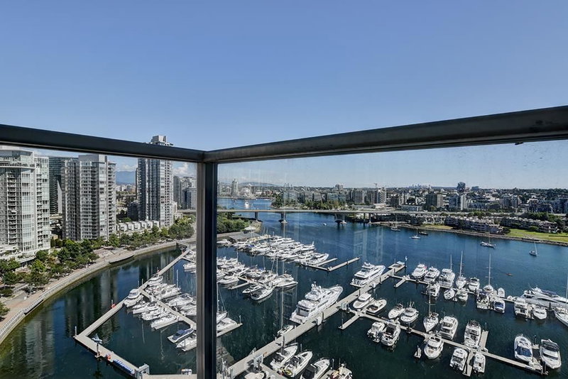 2106 - 1228 Marinaside Crescent