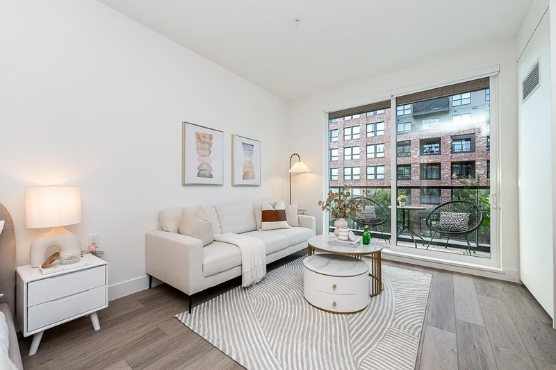 203 - 422 Lakewood Drive
