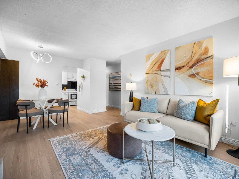 313 - 975 Broadway E
