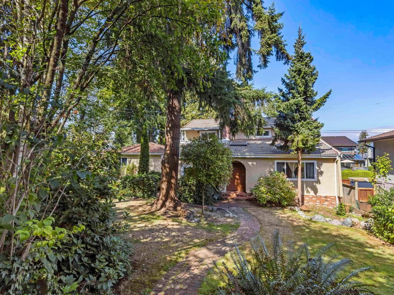 2929 24th Avenue W