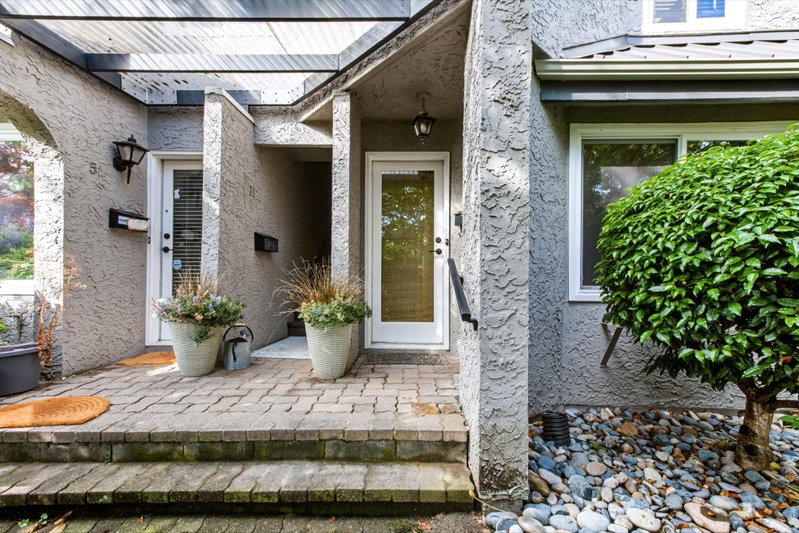 4 - 15971 Marine Drive