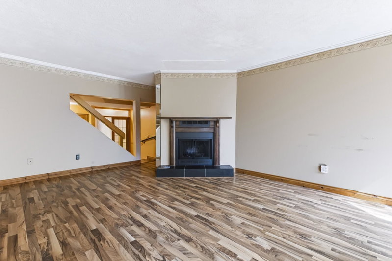 4 - 15971 Marine Drive