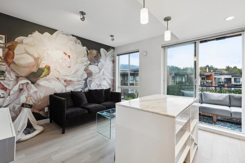 513 - 733 3rd Street W