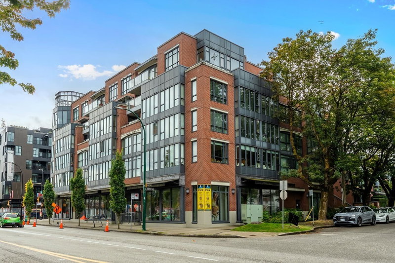 431 - 3228 Tupper Street