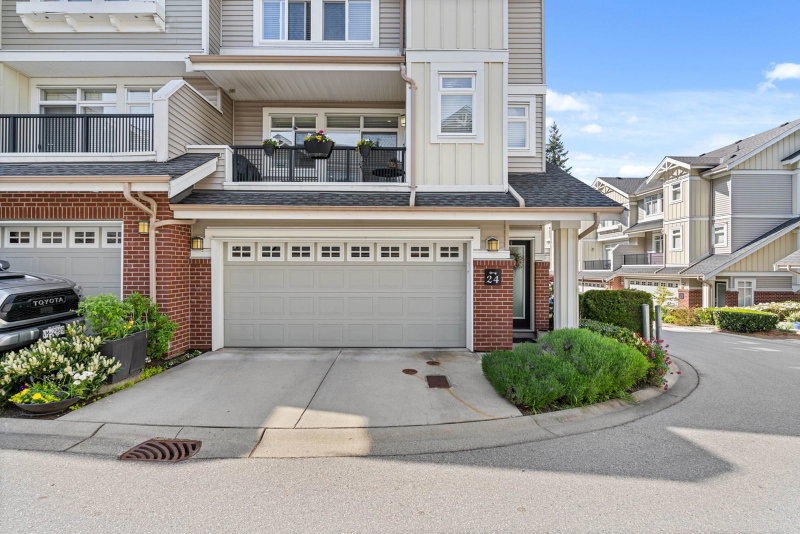 24 - 2925 King George Boulevard
