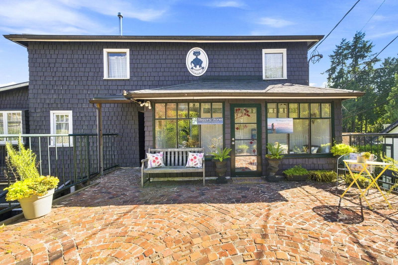 3396 Marine Drive