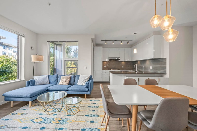 215 - 9311 Alexandra Road