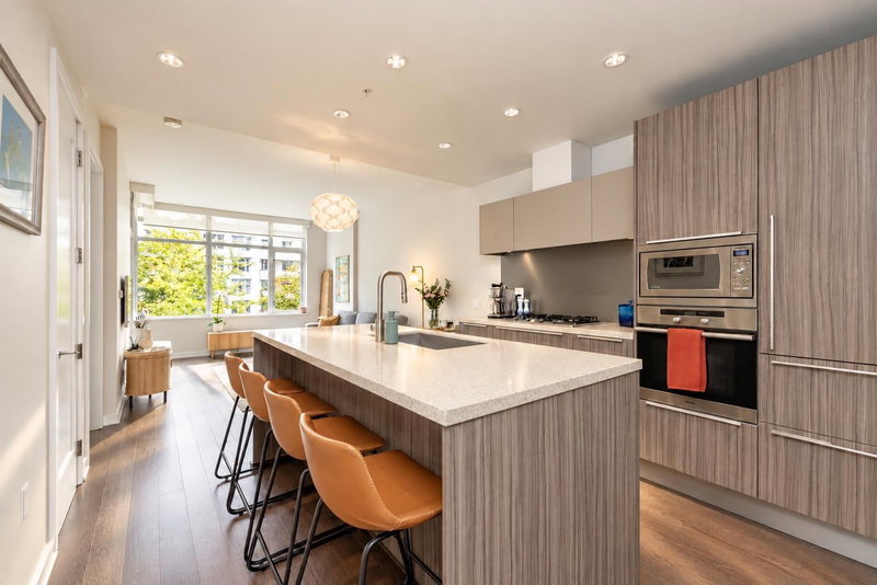 312 - 181 1st Avenue W