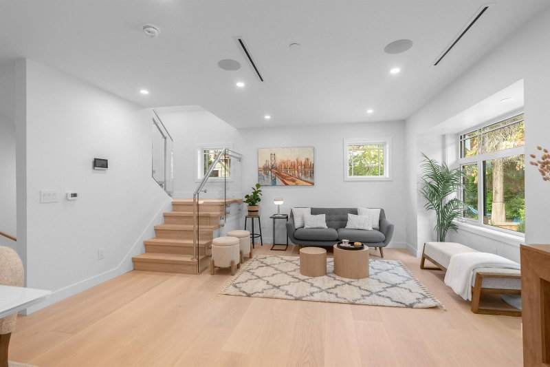 A - 3672 1st Avenue W