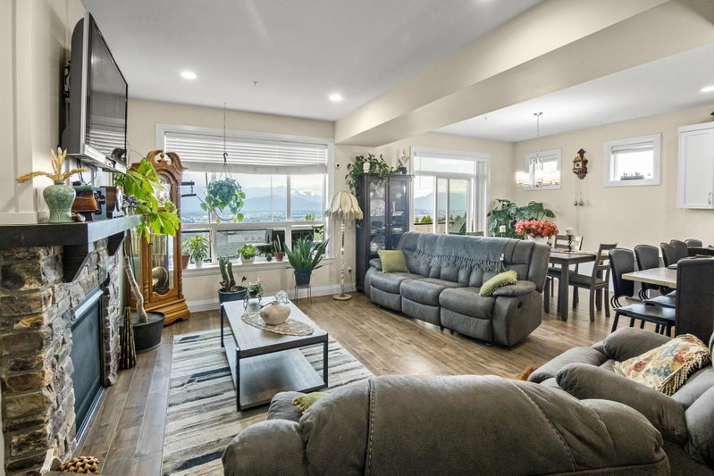 38 - 47042 Macfarlane Place