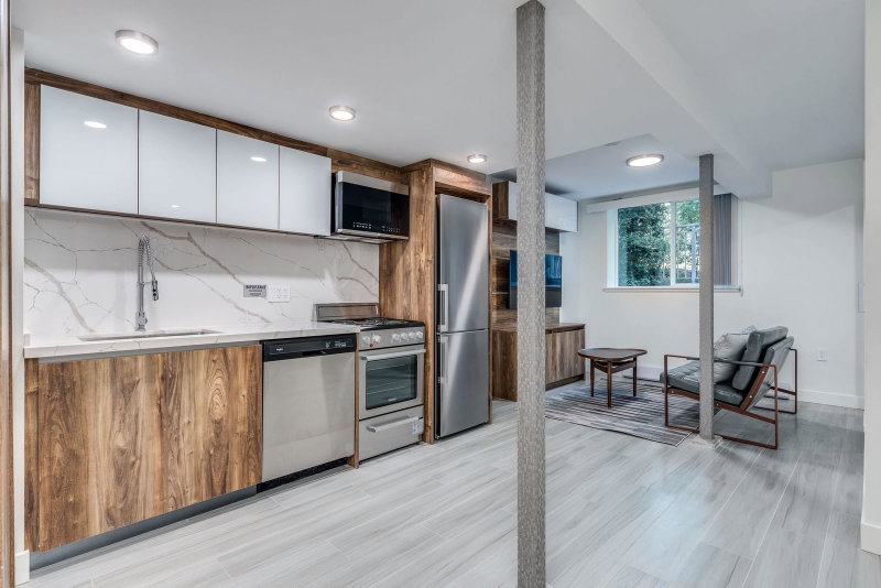 105 - 1168 Pendrell Street