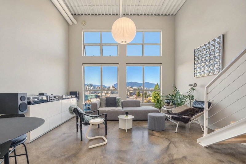 402 - 338 8th Avenue W