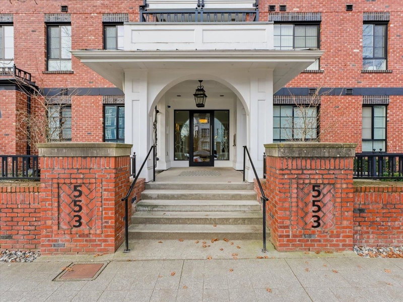205 - 553 Foster Avenue