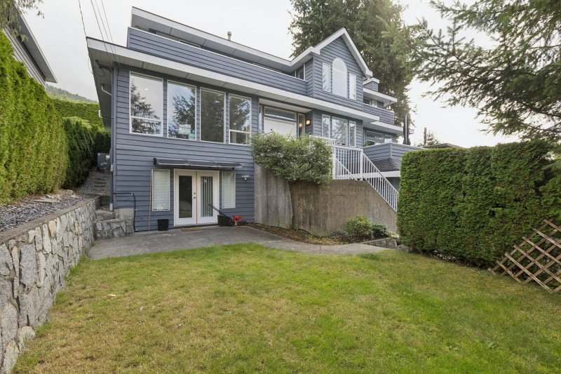 456 Montroyal Boulevard