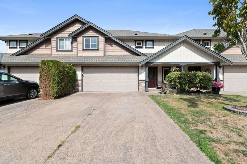 4 - 44523 Mclaren Drive
