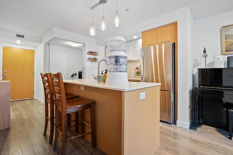 108 - 221 3rd Street E