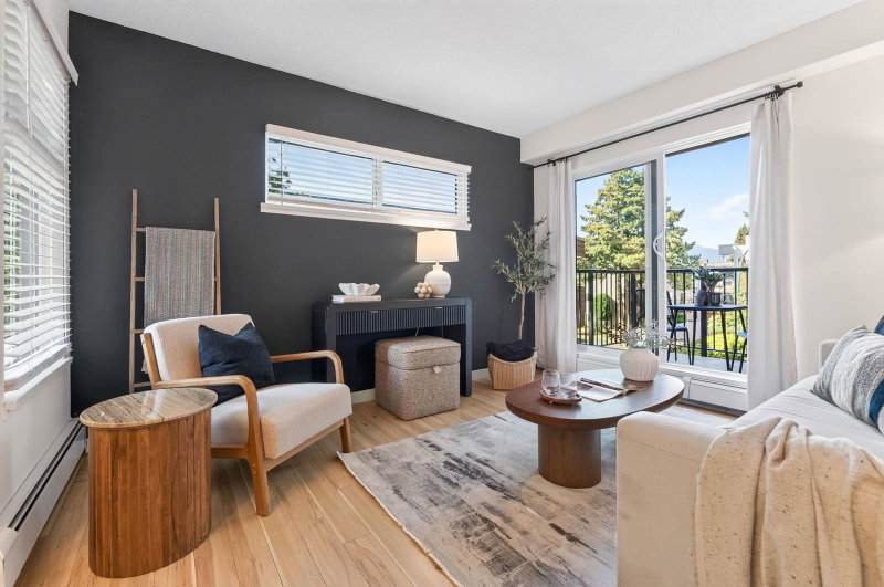 303 - 288 14th Avenue E