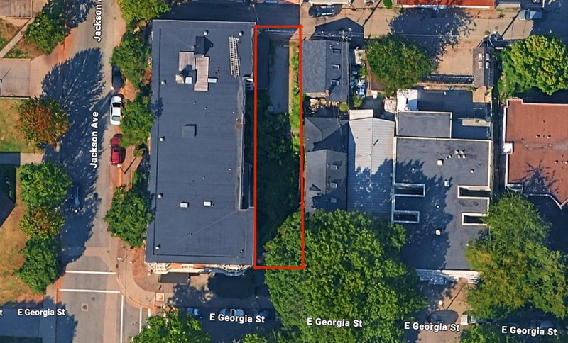 511 Georgia Street E