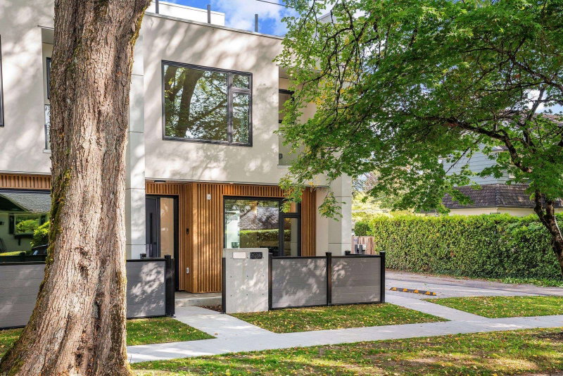 1 - 1491 Devonshire Crescent
