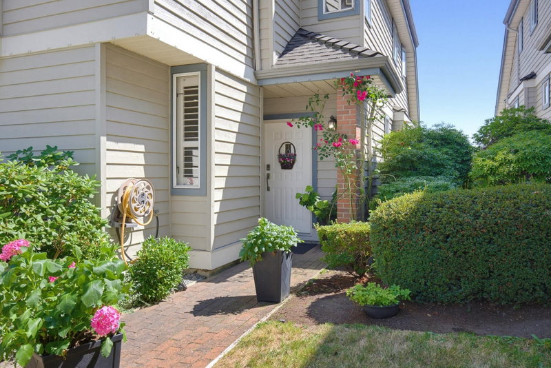 8 - 920 Citadel Drive
