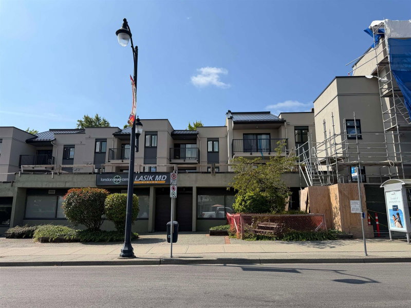 223 - 1202 London Street