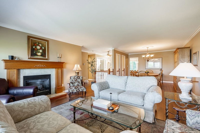 7 - 2989 Trafalgar Street