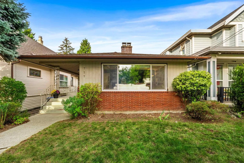 727 Second Street