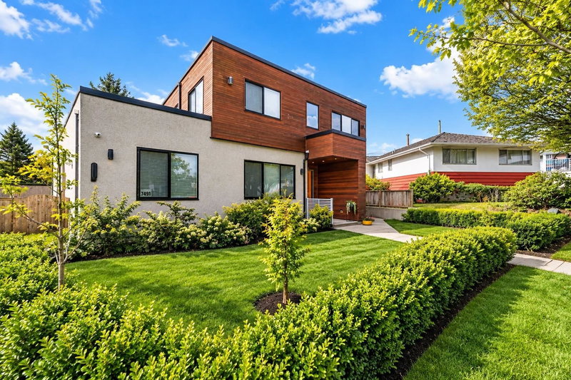 7493 Gatineau Place