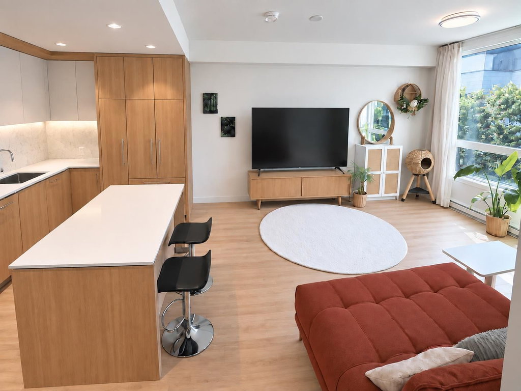 5xx - 6085 Irmin Street 3