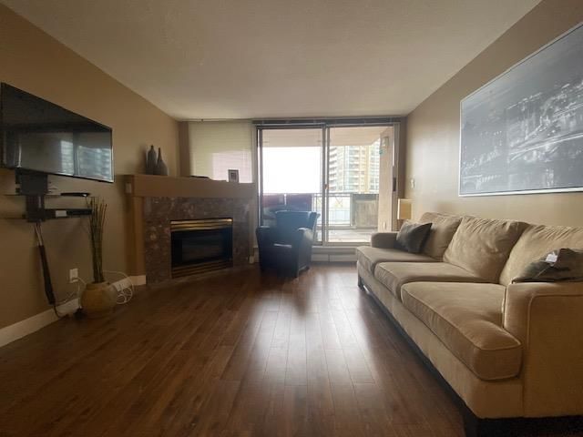 710 - 555 Abbott
