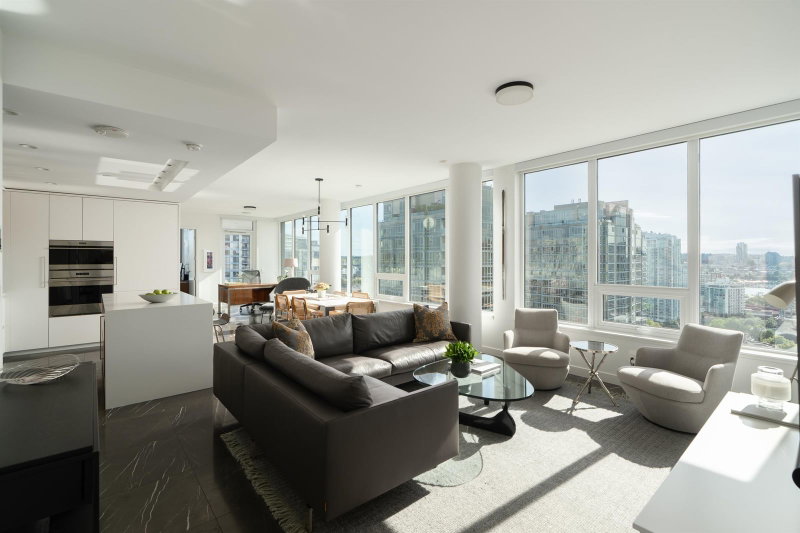 2004 - 885 Cambie Street