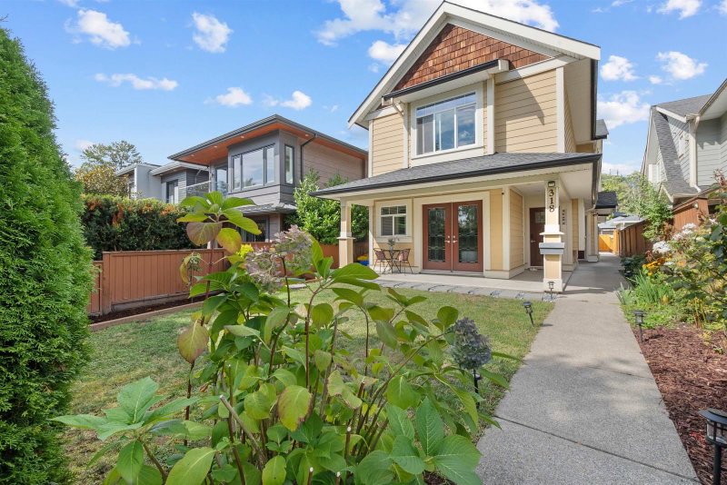 318 18th Street W