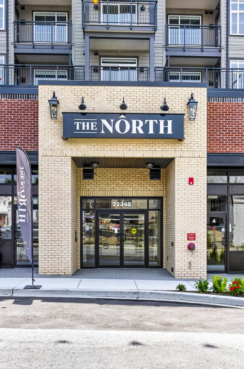 415 - 22348 North Avenue Avenue N