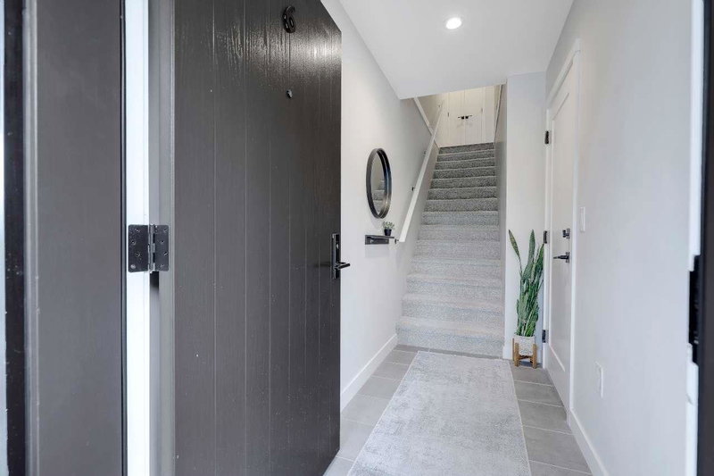 6 - 50 Seaview Drive