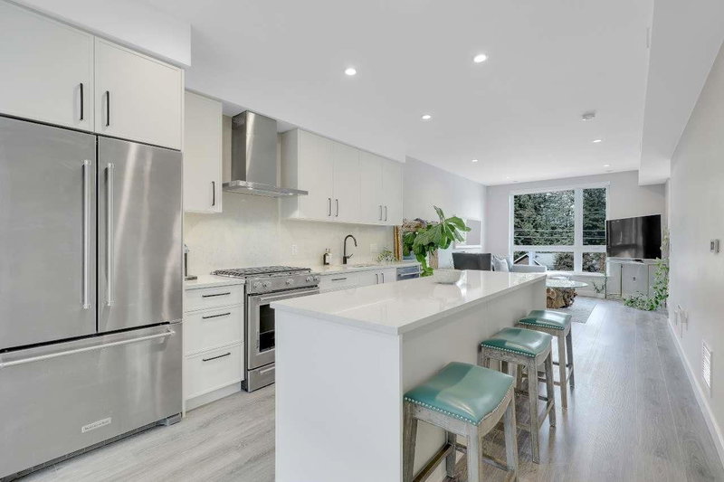 6 - 50 Seaview Drive