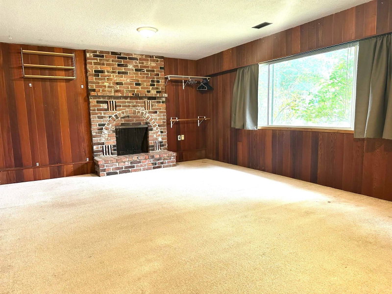 8371 Lunen Road