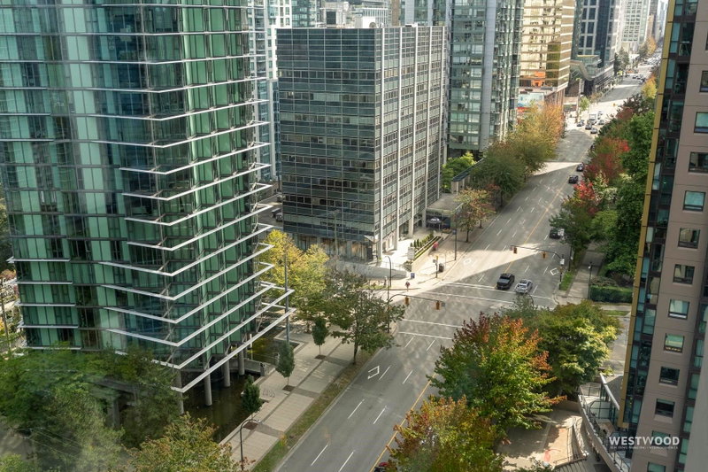 1708 - 1367 Alberni Street
