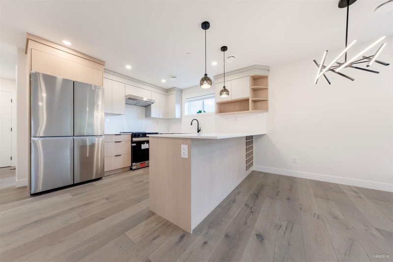 202 - 5092 Slocan Street