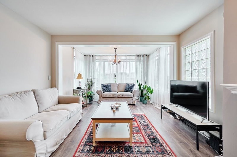 307 - 855 16th Street W