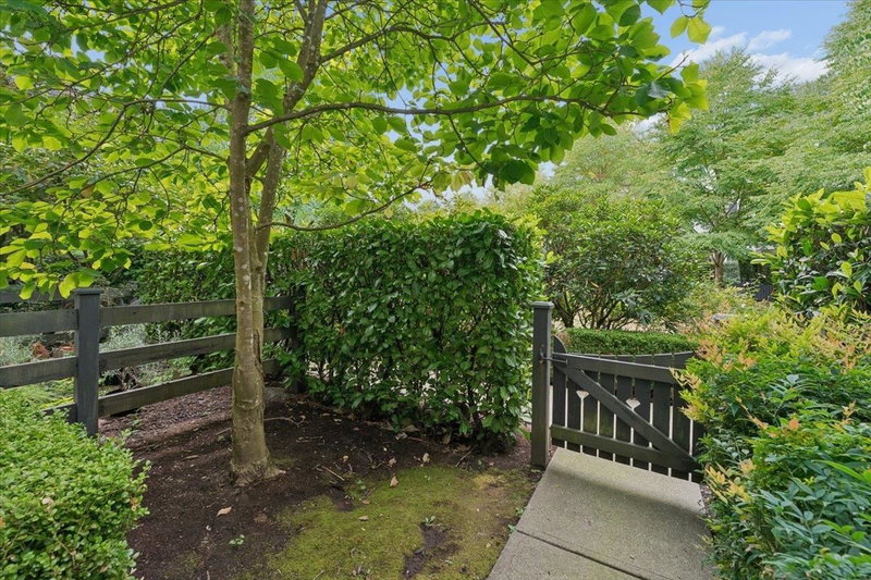 42 - 3010 Riverbend Drive
