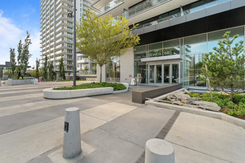 408 - 3809 Evergreen Place