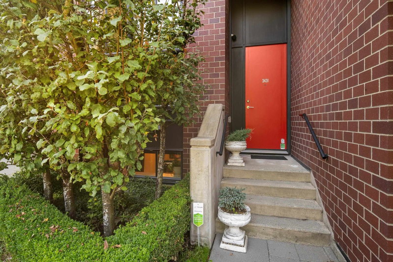 3431 Porter Street