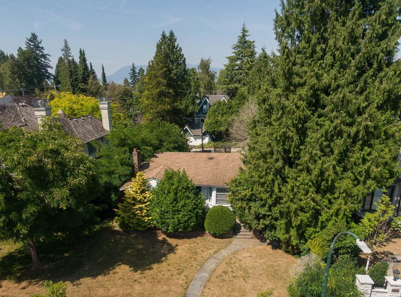 2677 35th Avenue W