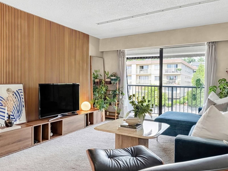 309 - 275 2nd Street W