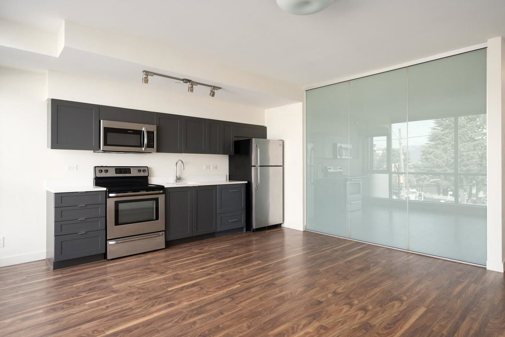 213 - 2511 Quebec Street 3