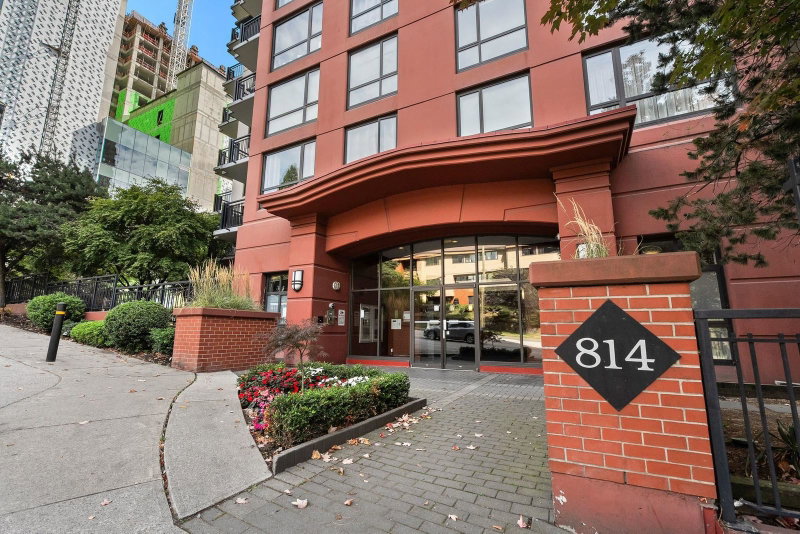 1203 - 814 Royal Avenue