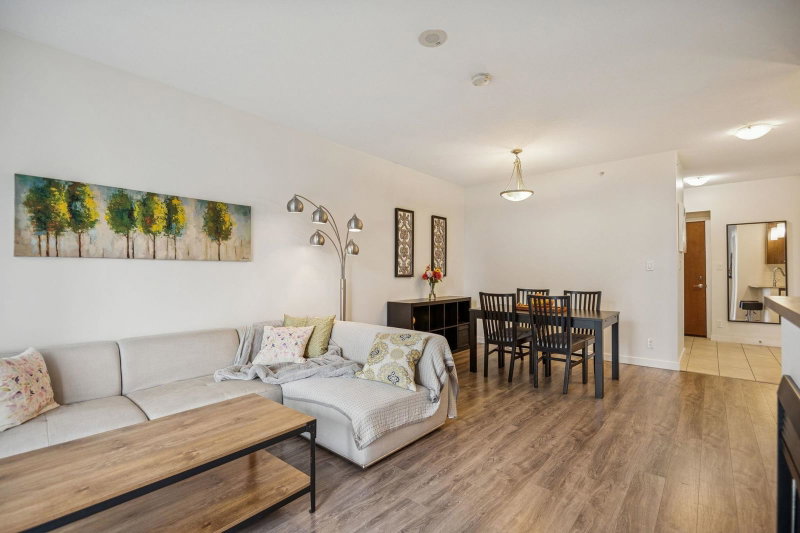 1407 - 280 Ross Drive
