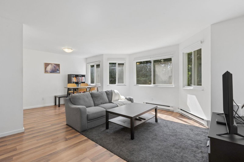 405 - 9880 Manchester Drive