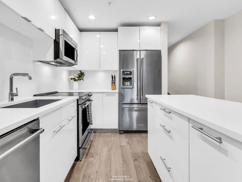 117 - 723 3rd Street W